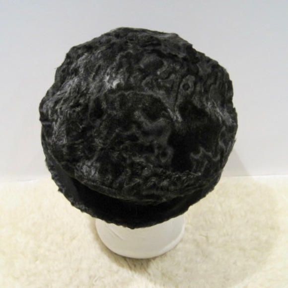 Denis Hivon Fourrures Fur/Suede Bucket Hat - Picture 4 of 8